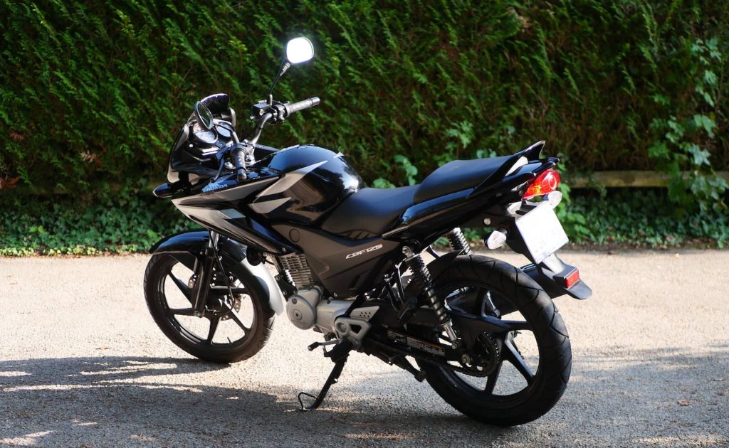 Arrière Honda 125 CBF (1)