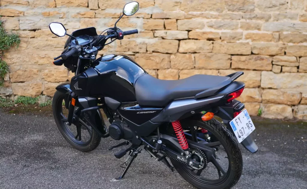 Honda CB 125 F Occasion vue arriere