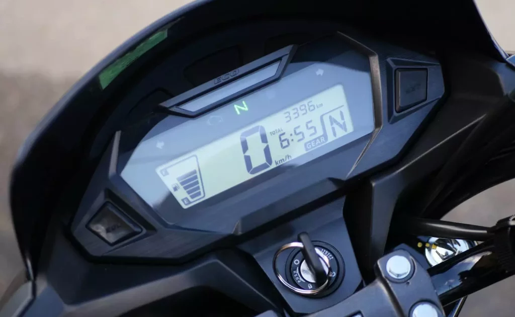 Compteur digital Honda CB 125 F