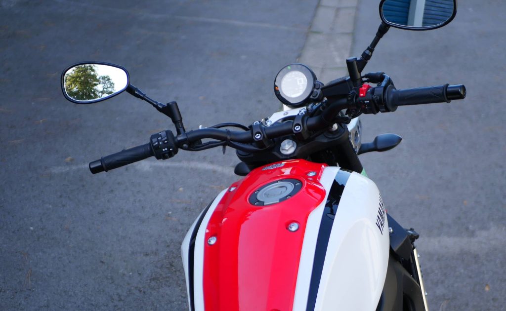 cockpit Yamaha XSR 900